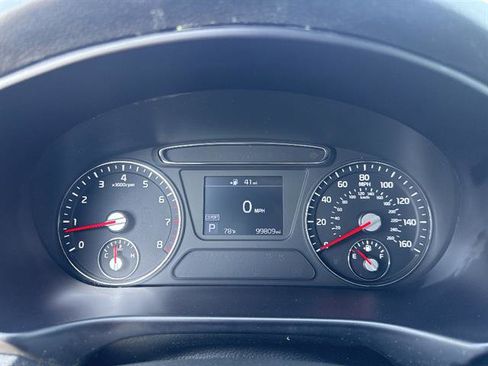 Used 2020 Kia Sorento LX image 11