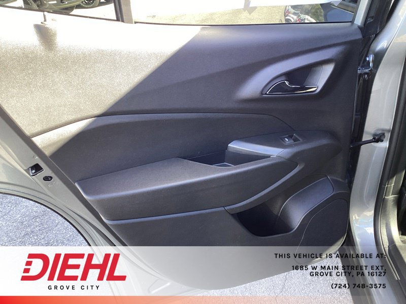 Used 2025 Chevrolet Trax RS w/ Driver Confidence Package FWD image 13