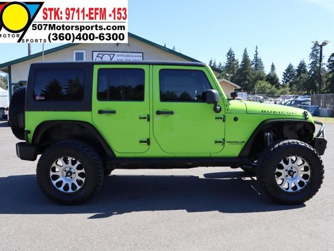 Used 2013 Jeep Wrangler Unlimited Rubicon w/ Connectivity Group AWD/4WD image 9