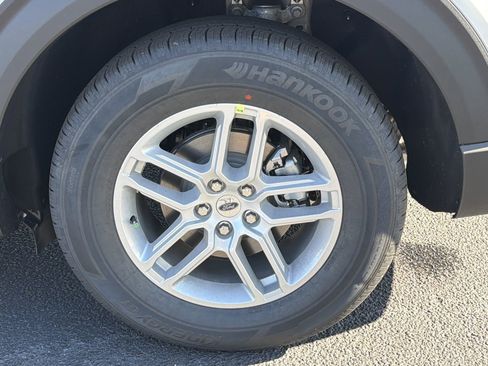 New 2026 Ford Explorer Active RWD image 26