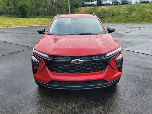 New 2026 Chevrolet Trax LT w/ Driver Confidence Package FWD image 4