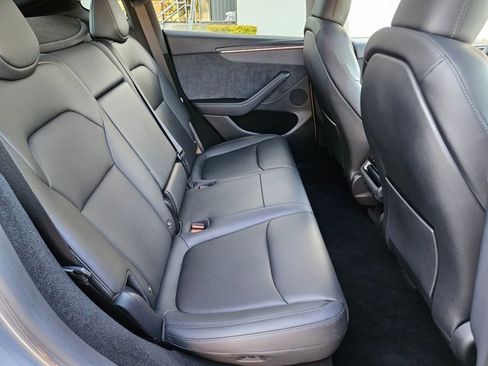 Used 2026 Tesla Model Y Long Range image 21