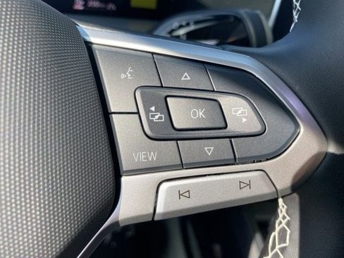 New 2026 Volkswagen Tiguan SE image 30