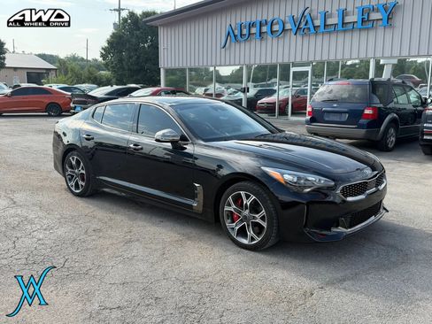 Used 2019 Kia Stinger GT2 AWD/4WD image 1