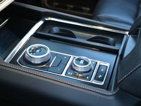 Used 2023 Ford Expedition Max XLT image 29