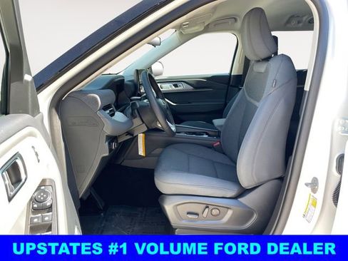 New 2025 Ford Explorer Active image 7