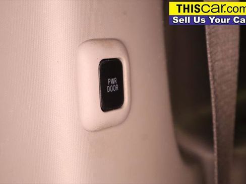 Used 2017 Toyota Sienna XLE Premium FWD image 37