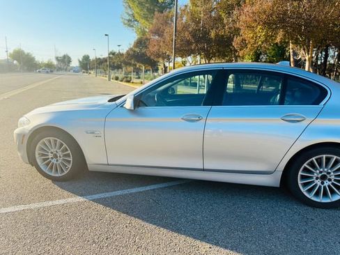 Used 2011 BMW 535i xDrive Sedan image 15