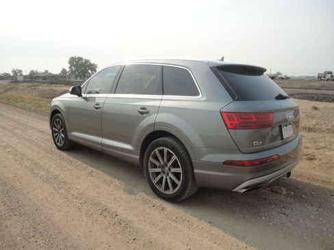 Used 2017 Audi Q7 3.0T Premium Plus w/ Premium Plus Package AWD/4WD image 3