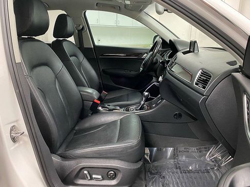 Used 2016 Audi Q3 2.0T Prestige w/ Prestige Package image 14