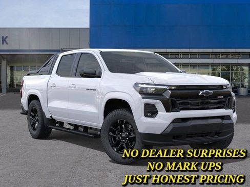 New 2026 Chevrolet Colorado Z71 w/ Midnight Edition AWD/4WD image 7