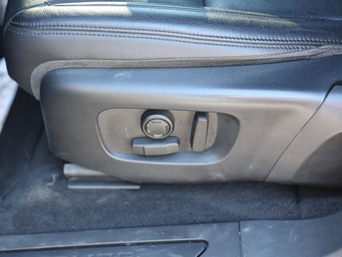 Used 2020 Land Rover Range Rover Evoque SE image 18