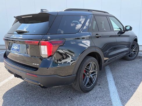 Certified 2025 Ford Explorer ST-Line w/ ST-Line Street Pack AWD/4WD image 7