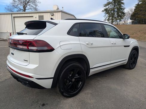 New 2026 Volkswagen Atlas Cross Sport SEL R-Line image 4