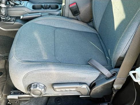 Used 2024 Jeep Wrangler Sport S image 18