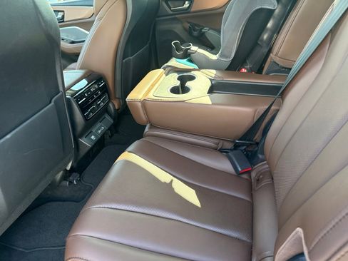Used 2024 Acura MDX FWD w/ Technology Package image 7