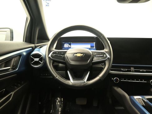 Used 2025 Chevrolet Equinox EV LT w/ Convenience Package image 28