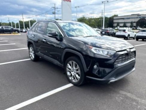 Used 2021 Toyota RAV4 Limited FWD image 7