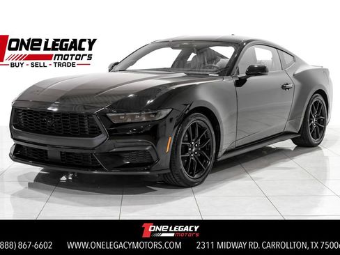 Used 2025 Ford Mustang Premium RWD image 1
