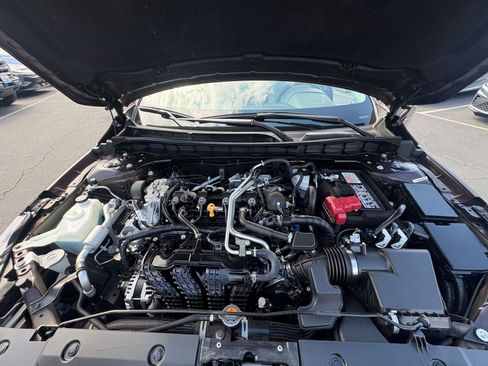 Used 2025 Nissan Altima 2.5 SV FWD image 33