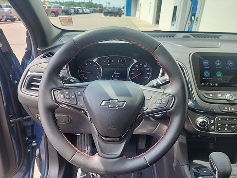 Used 2024 Chevrolet Equinox RS w/ RS Leather Package AWD/4WD image 11