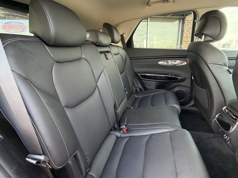 Used 2025 Genesis GV70 2.5T image 25