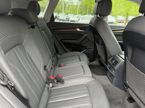Used 2023 Audi Q5 2.0T Premium w/ Convenience Package AWD/4WD image 8