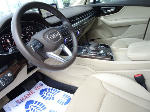 Used 2019 Audi Q7 3.0T Prestige AWD/4WD image 13