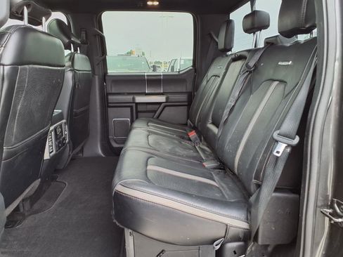 Used 2019 Ford F250 Platinum w/ Platinum Ultimate Package AWD/4WD image 19