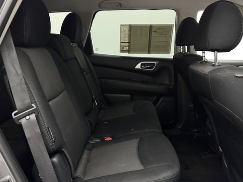 Used 2020 Nissan Pathfinder S AWD/4WD image 31