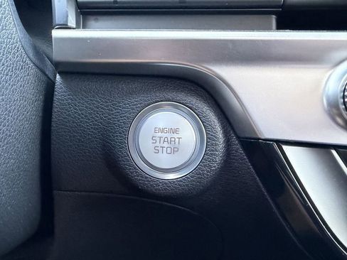 Certified 2024 Kia Telluride EX w/ EX Captain's Chair Package FWD image 27