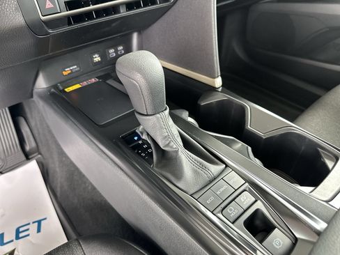 Used 2025 Toyota Camry LE FWD image 16