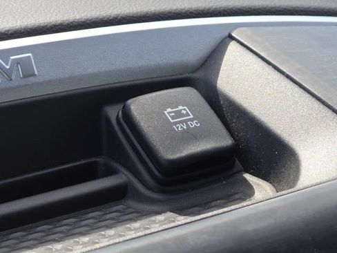 Used 2022 RAM 1500 Big Horn AWD/4WD image 12