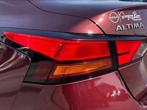 Used 2024 Nissan Altima 2.5 SV FWD image 20