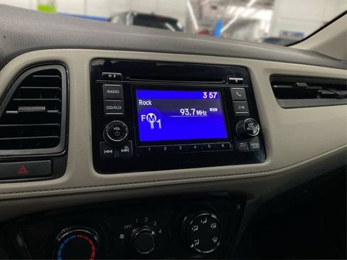 Used 2018 Honda HR-V LX image 28