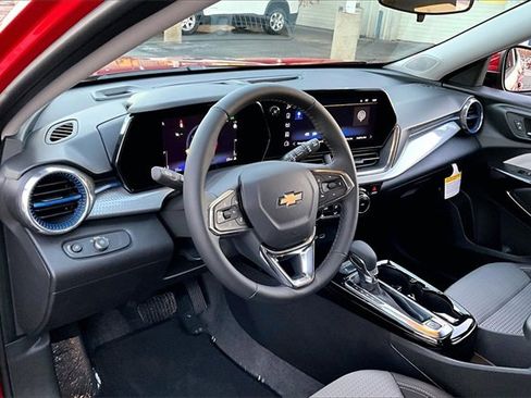 New 2026 Chevrolet Trax LT w/ Sunroof Package image 6