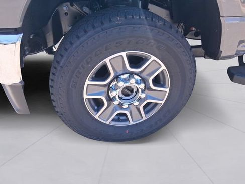 New 2026 Ford F250 Lariat w/ FX4 Off-Road Package AWD/4WD image 9