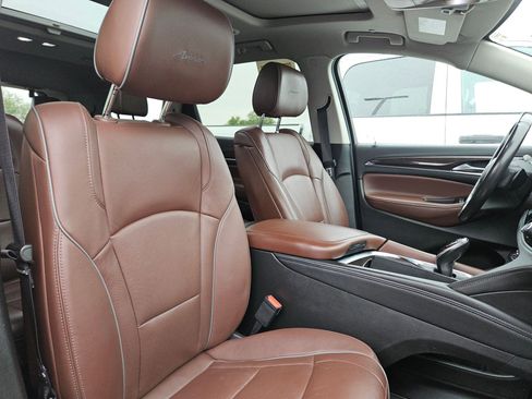 Certified 2021 Buick Enclave Avenir w/ Avenir Technology Package FWD image 29