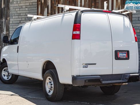 Used 2024 Chevrolet Express 2500 w/ Driver Convenience Package RWD image 4