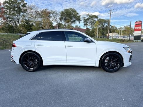 Used 2025 Audi RS Q8 performance w/ Executive Package image 8