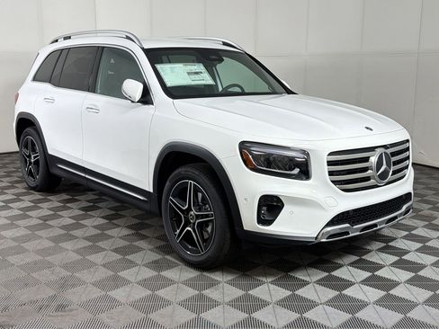 Used 2026 Mercedes-Benz GLB 250 4MATIC image 7