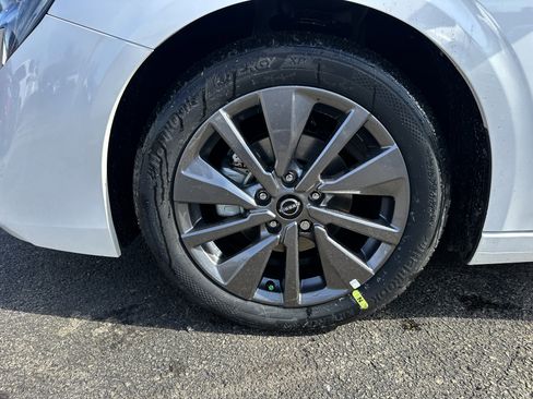 New 2026 Nissan Sentra SL w/ Floor Mat Package FWD image 14