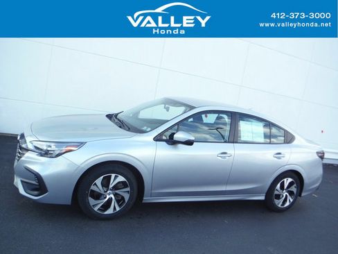 Used 2024 Subaru Legacy Premium image 2