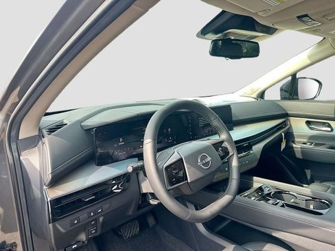 New 2025 Nissan Murano SL image 9