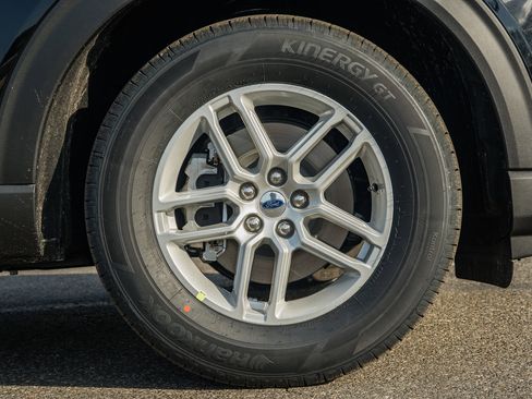 New 2026 Ford Explorer Active image 16