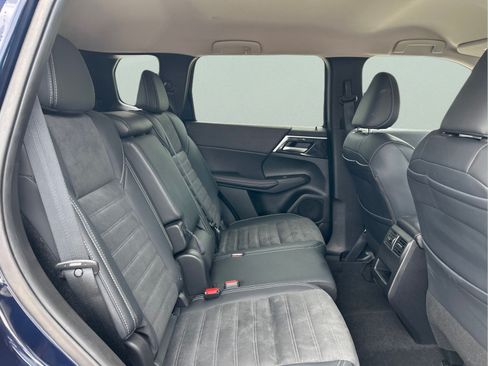 Used 2024 Mitsubishi Outlander SE FWD image 12