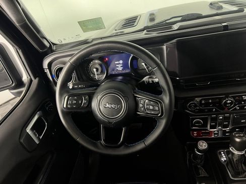 Used 2024 Jeep Wrangler Unlimited Rubicon 4xe w/ Capability Package image 17