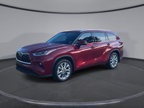 Certified 2026 Toyota Highlander Limited AWD/4WD image 4
