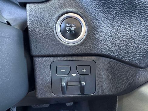 Used 2023 Toyota Tundra SR5 w/ SR5 Convenience Package AWD/4WD image 31