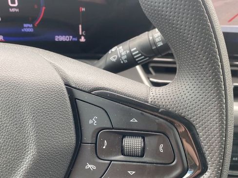 Used 2025 Chevrolet TrailBlazer LT AWD/4WD image 32